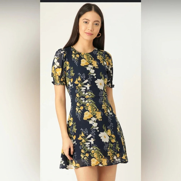 REFORMATION Irma Dress in Graciella - Picture 2 of 6